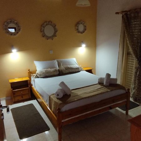 Takis Haikos House Two Minutes Walk To The Beach Peroulia Vounaria Ngoại thất bức ảnh
