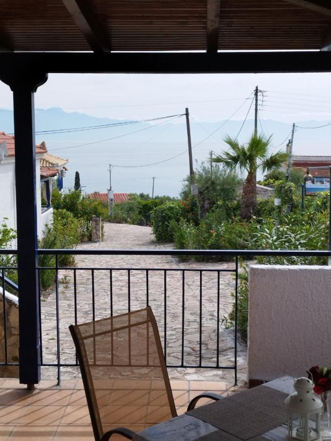 Takis Haikos House Two Minutes Walk To The Beach Peroulia Vounaria Ngoại thất bức ảnh